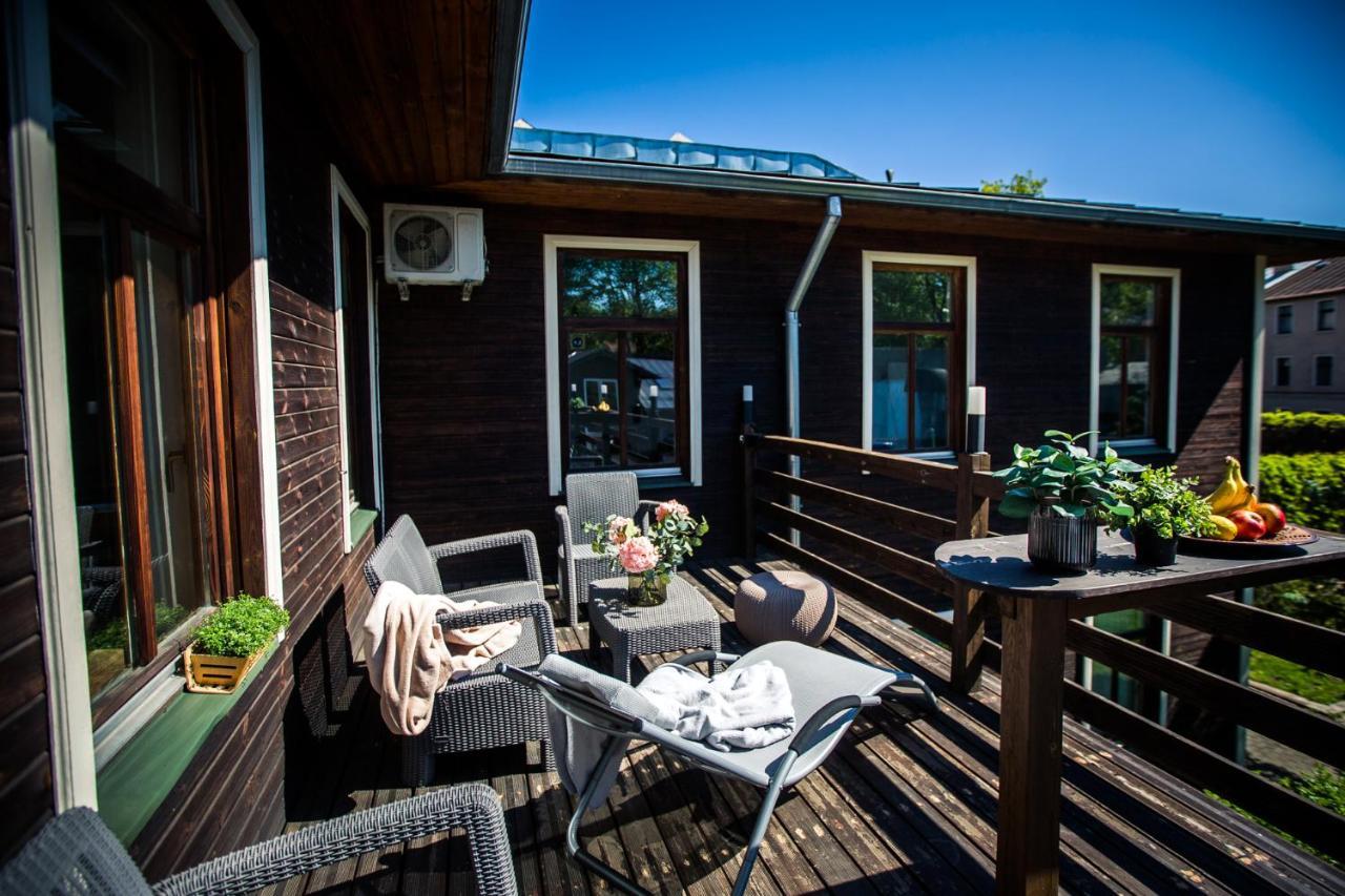 Wooden House Near City Center Riga Exterior photo